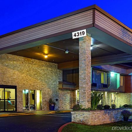 La Quinta By Wyndham Portland Nw Hotel Ngoại thất bức ảnh
