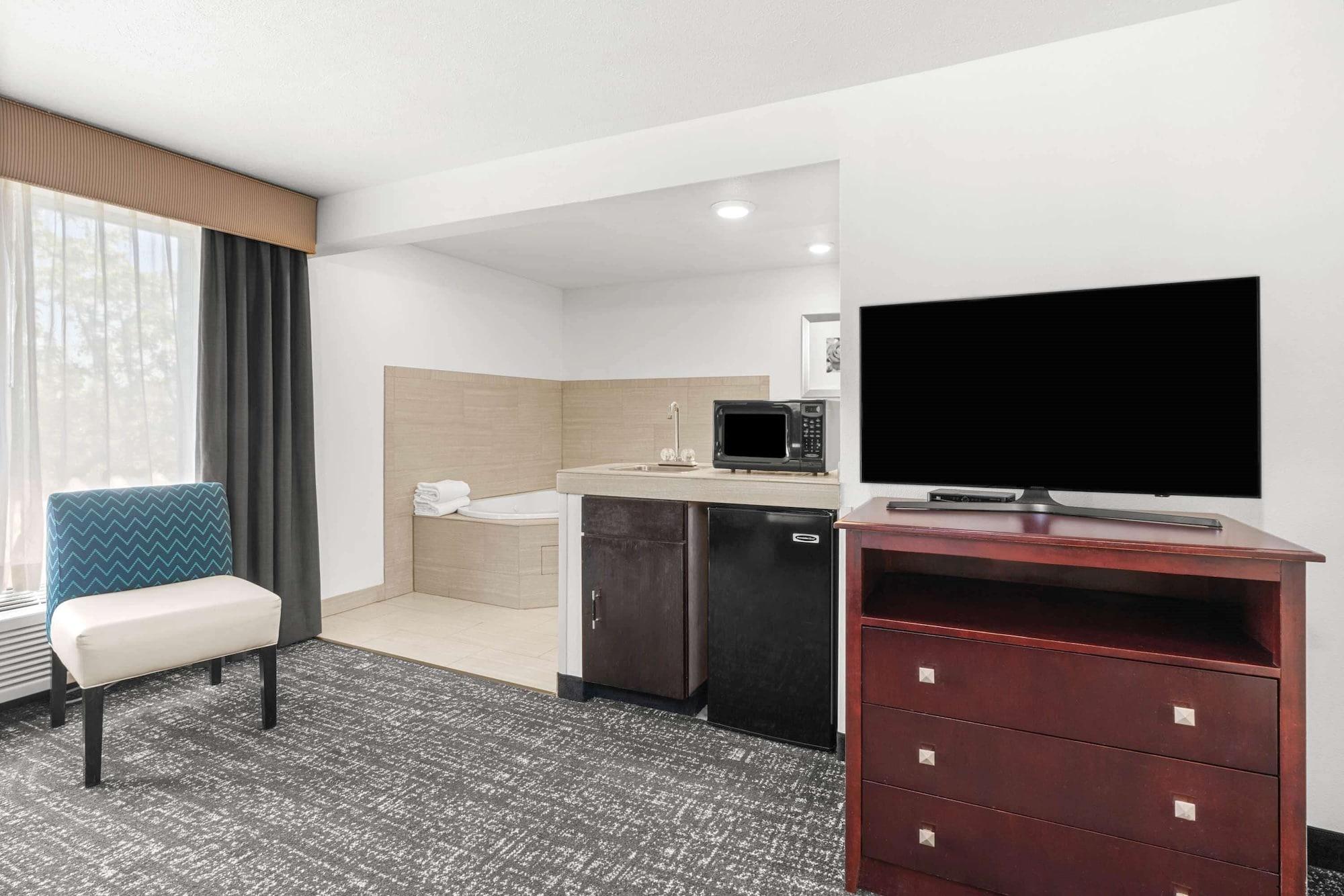 La Quinta By Wyndham Portland Nw Hotel Ngoại thất bức ảnh