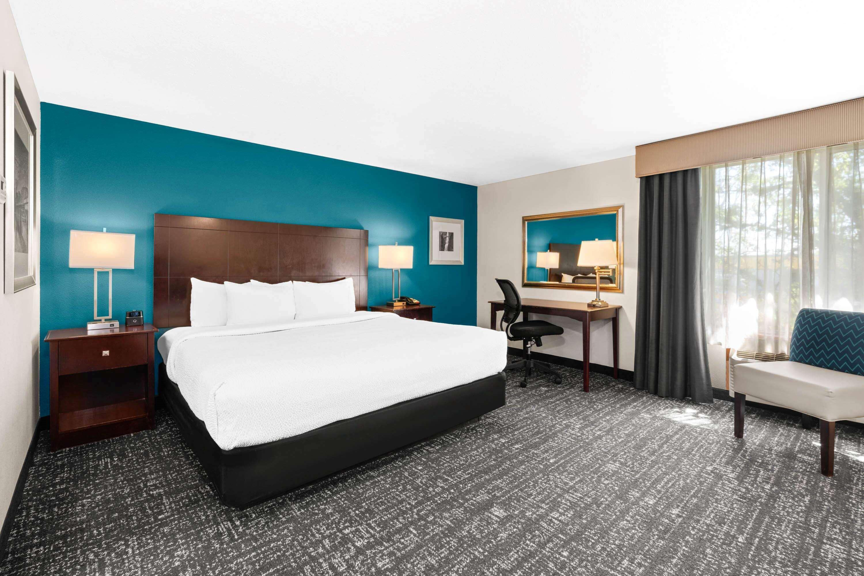 La Quinta By Wyndham Portland Nw Hotel Ngoại thất bức ảnh