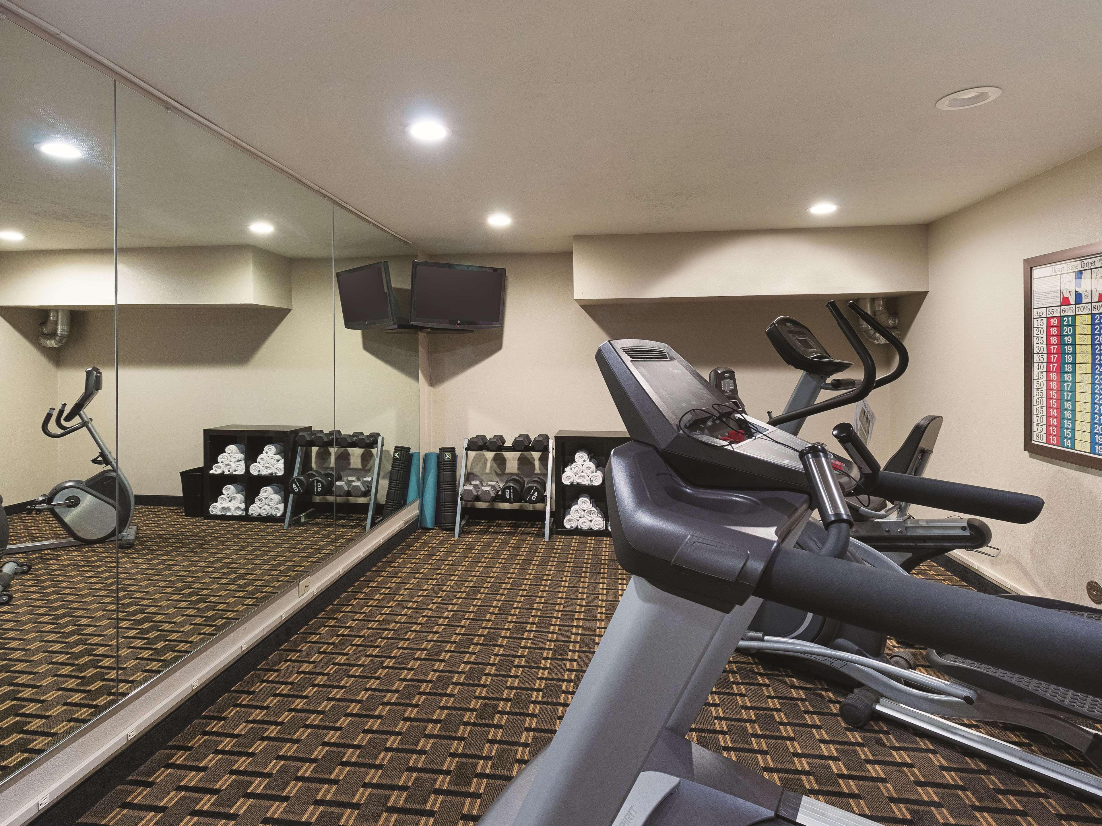 La Quinta By Wyndham Portland Nw Hotel Ngoại thất bức ảnh