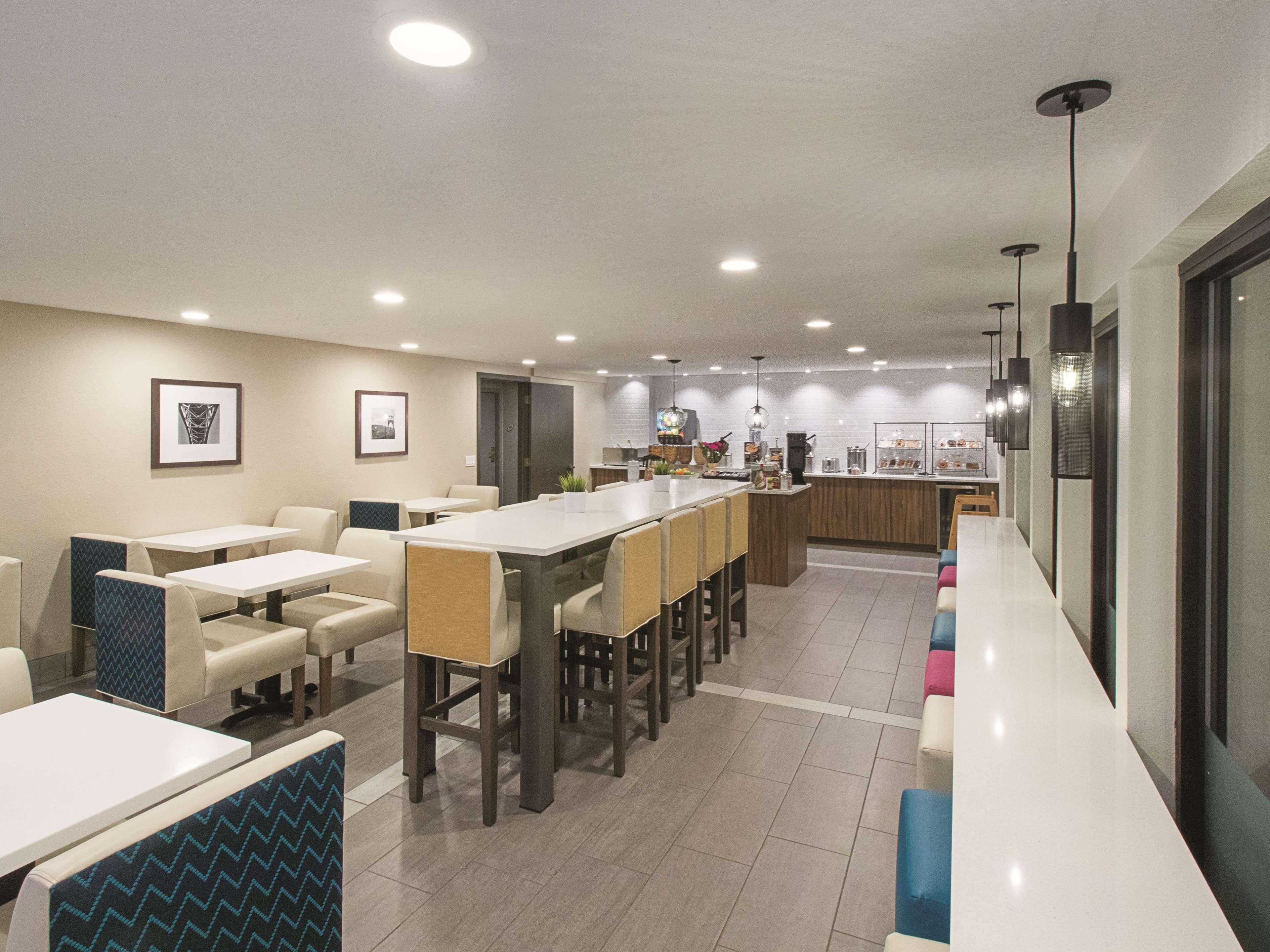 La Quinta By Wyndham Portland Nw Hotel Ngoại thất bức ảnh
