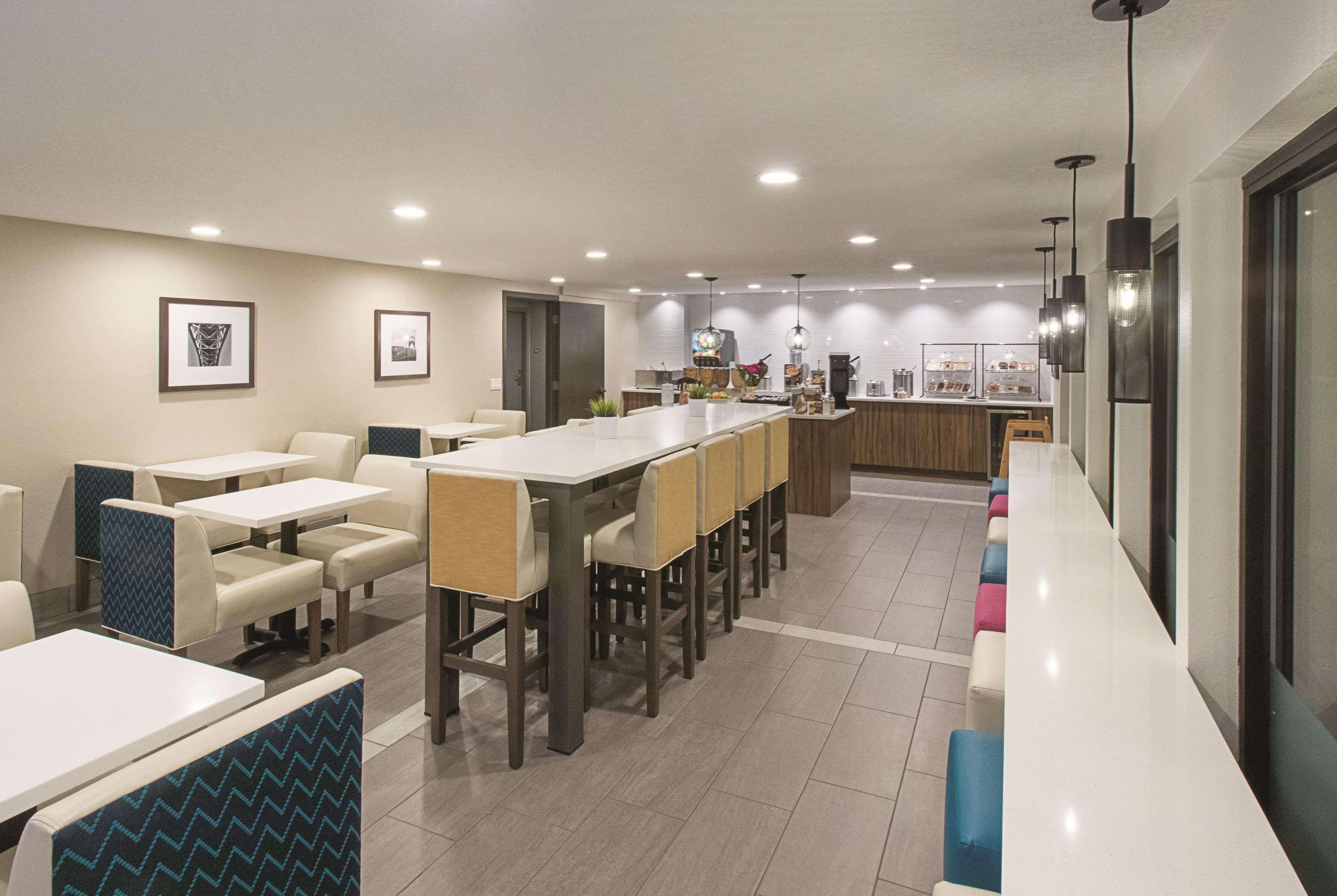 La Quinta By Wyndham Portland Nw Hotel Ngoại thất bức ảnh